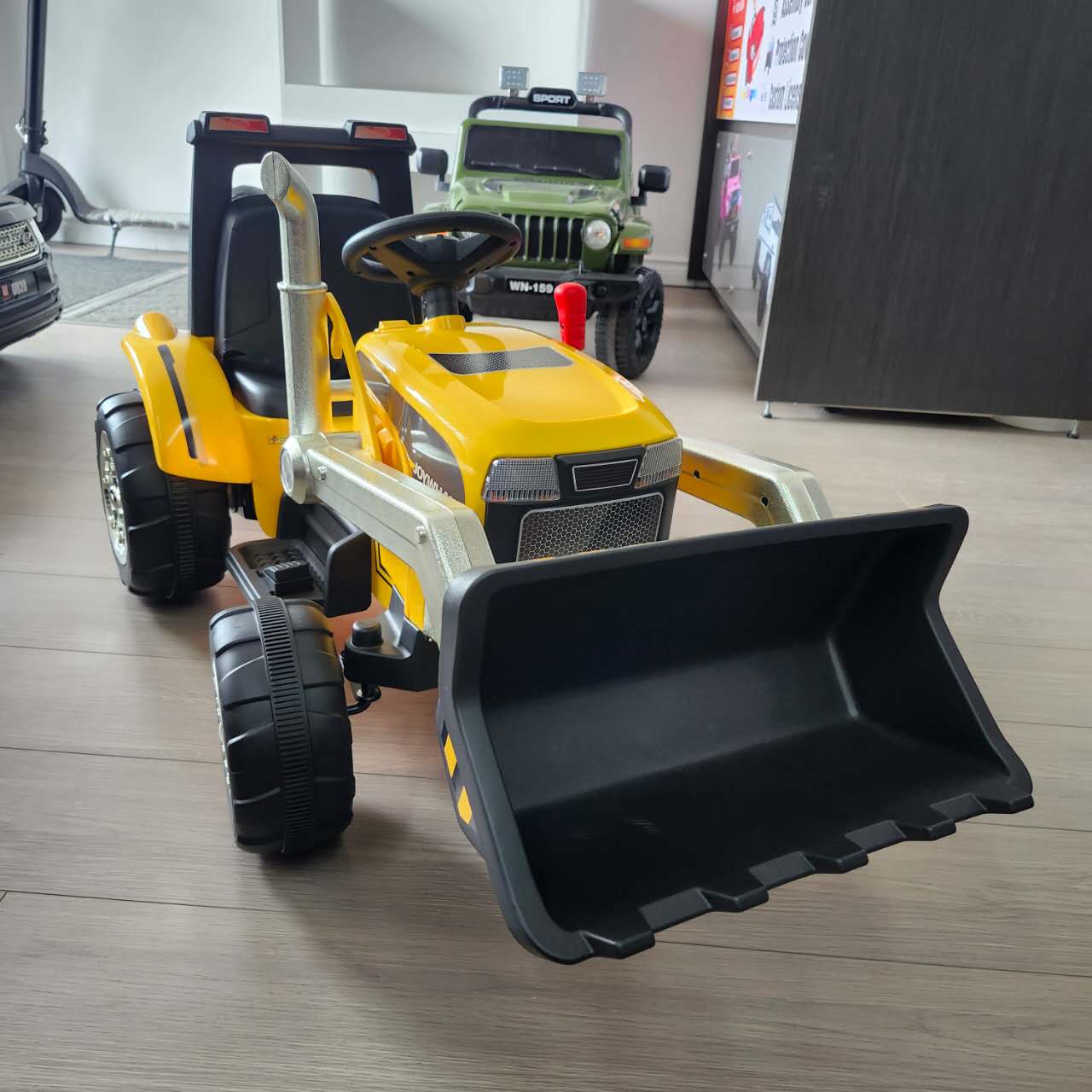 Excavator Digger S617 12V Kids Ride On Tractor with Detachable Trailer